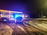 Kolejny fałszywy alarm bombowy i ewakuacja. Tym razem służby na stacji Shell 