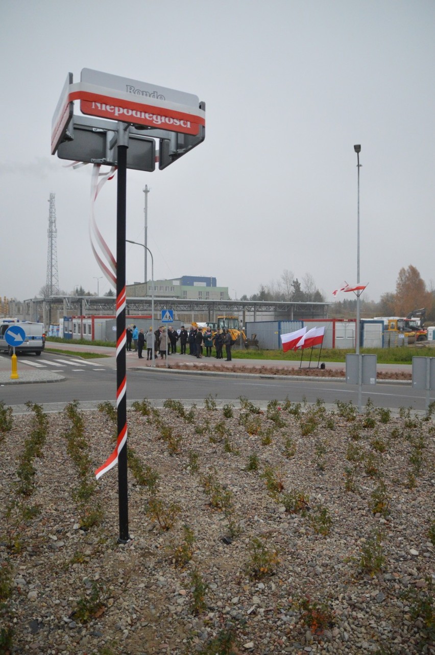 Bytów. Obchody Narodowego Święta Niepodlegości zainaugurowało nadanie nazwy rondu (FOTO+VIDEO)