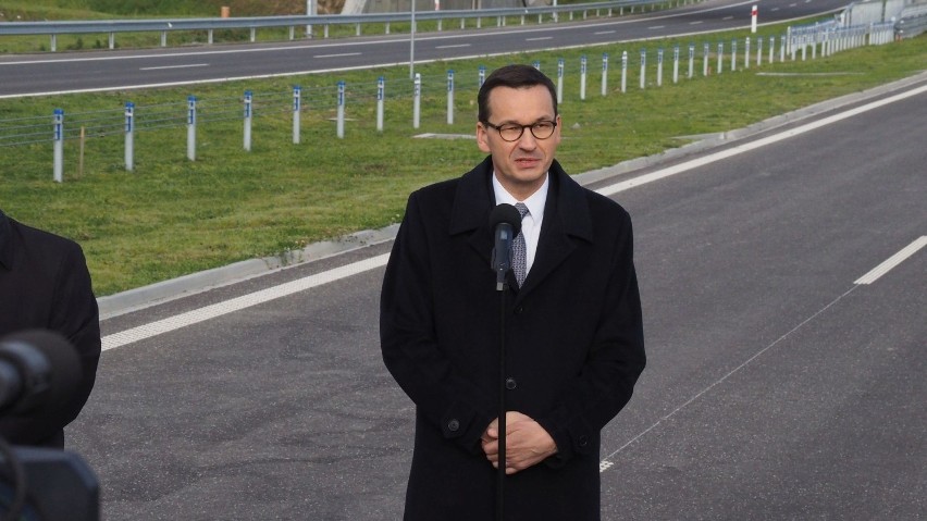 Premier Morawiecki z wizytą w Koszalinie, na węźle drogowym S6/S11 Bielice  [ZDJĘCIA, WIDEO] 