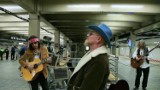U2 zagrali na stacji metra. Nowojorczycy ich nie poznali [WIDEO]