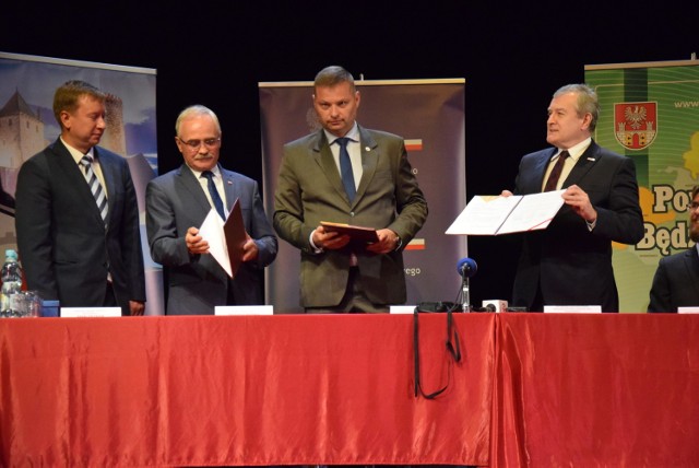 Ministerstwo Kultury i Dziedzictwa Narodowego będzie współprowadzić Teatr Dzieci Zagłębia. Umowa w tej sprawie została podpisana 16 lipca