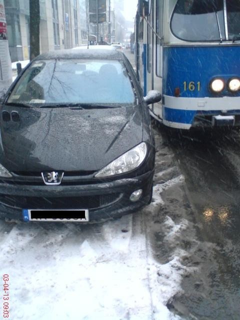 Spotkaliście w Krakowie mistrzów złego parkowania? Prześlijcie nam zdjęcie!