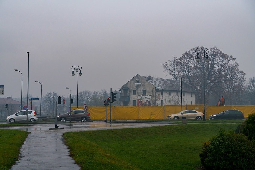 Nowy Sącz. Zakończono rozbiórkę kamienicy przy Tarnowskiej [ZDJĘCIA]