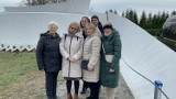 W Zabawie k. Tarnowa przy pomniku „Przejście” uczczono pamięć ofiar wypadków drogowych. Zobacz zdjęcia i wideo
