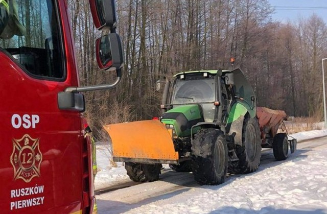 Pożar ciągnika w Ruszkowie Drugim