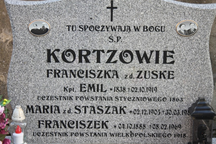 Grób rodziny Kortzów: Emila,  Franciszki z d. Zurke, oraz...
