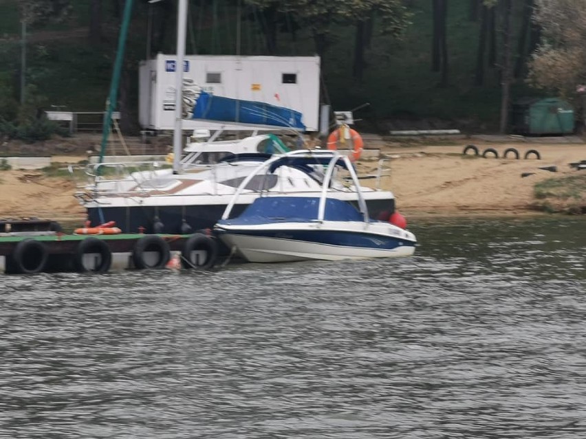 Kilkadziesiąt łódek wyrzuconych na brzeg. Tak nocą szalała wichura na Jeziorze Nyskim