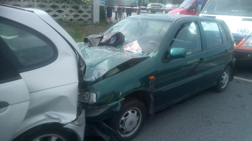Malbork. 6 osób ucierpiało po zderzeniu dwóch aut na drodze krajowej nr 55 [ZDJĘCIA]