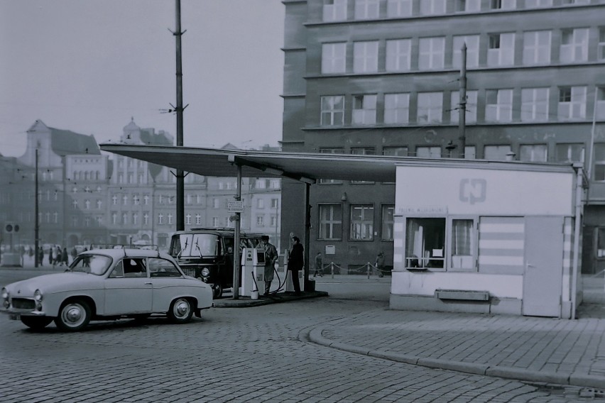 Stacja benzynowa na Rynku