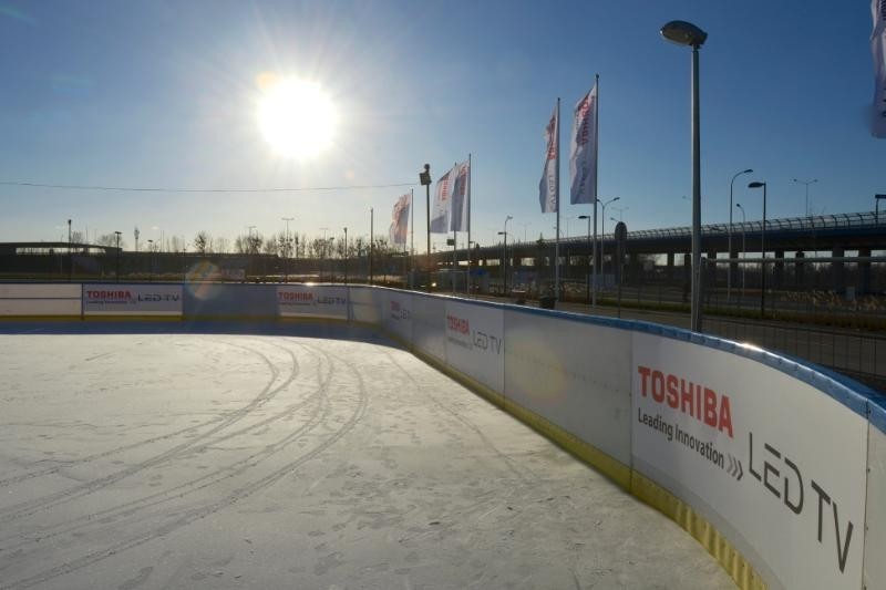 Wrocław: Lodowisko na Stadionie Miejskim otwarte! (CENNIK, GODZINY OTWARCIA)