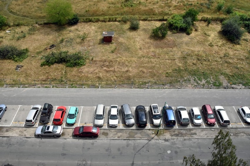 Na Koperniku w Legnicy powstaje kolejny parking.