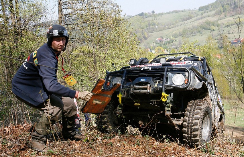 Rajd samochodów terenowych w Walimiu