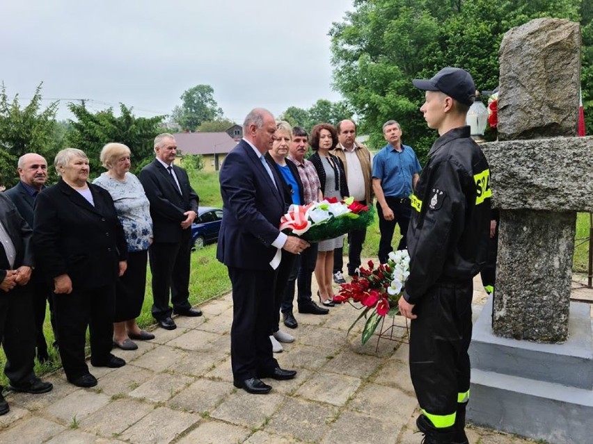 Wojsławice. Uroczystości 75. rocznicy pacyfikacji wsi Huta z uwagi na pandemię  miały symboliczny charakter