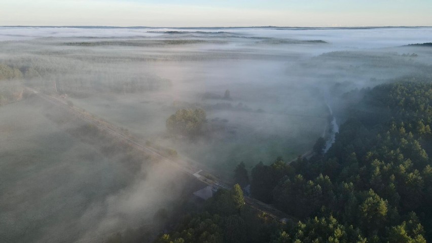 Piława i okolice w jesiennej mgle