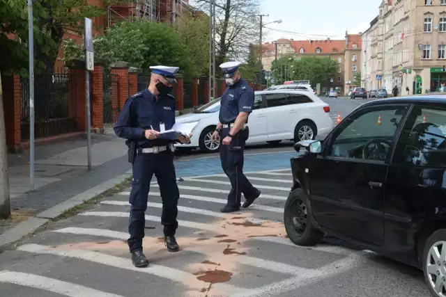 Wypadek na ulicy Hutników w Legnicy