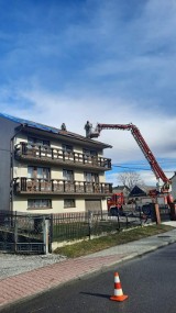 Bochnia-Brzesko. Powalone drzewa i zerwane dachy, strażacy z okolic Bochni i Brzeska usuwają skutki wichury [ZDJĘCIA]