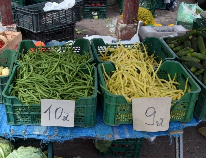 Zielona fasolka szparagowa w cenie 10 złotych za kilogram....