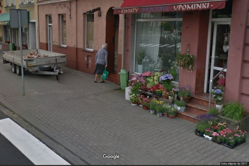 Zobacz Rakoniewice w Google Street View. Mieszkańcy przyłapani na ulicach i miasto, które się zmieniło