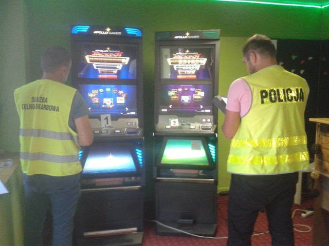 Nowy Dwór Gdański. Zabezpieczono 9 nielegalnych automatów do gier hazardowych
