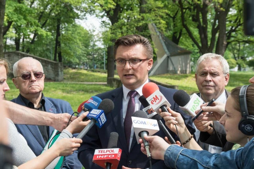 Konferencja dotycząca wzniesienia pomnika w Katowicach