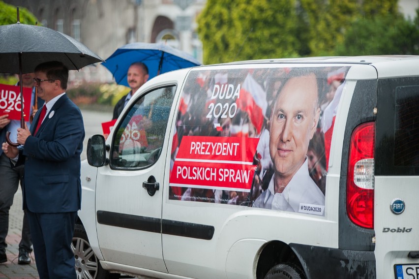 Wiec poparcia dla prezydenta Andrzeja Dudy na rynku w...