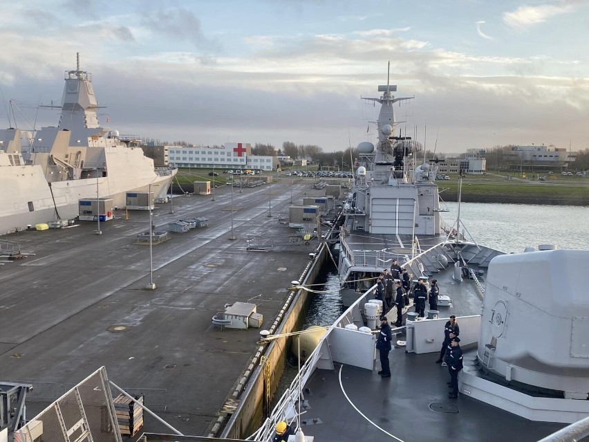 Zespół SNMG1 opuścił niedawno holenderski port Den Helder.
