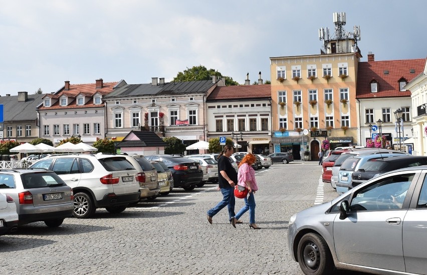 Niewielu pieszych na oświęcimskim Rynku może spotkać się z...