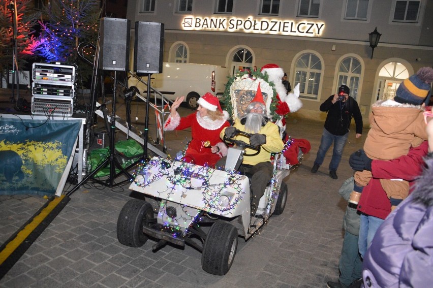 Spotkanie z Mikołajem w Rawiczu podczas Jarmarku Bożonarodzeniowego (2022)