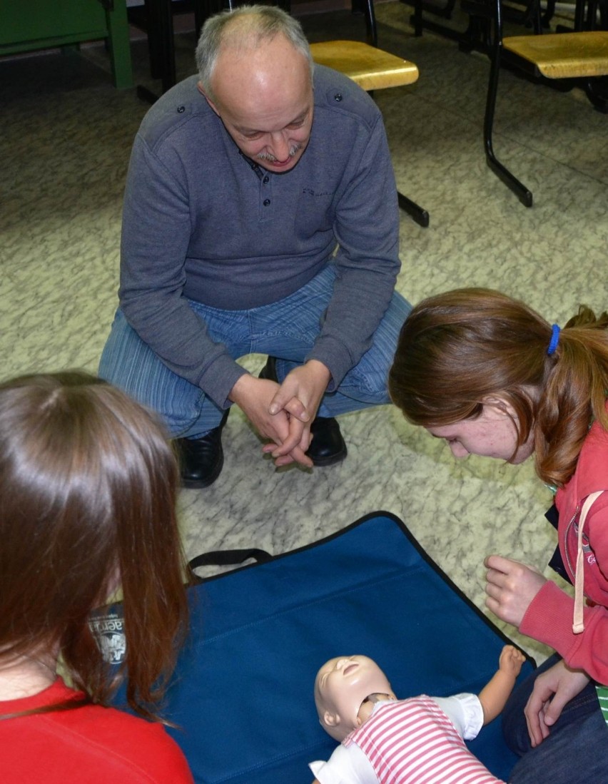 Joannici z Malborka uczyli dzieci i młodzież, jak udzielać pierwszej pomocy przedmedycznej