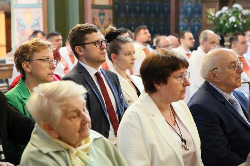 W kościele pw. św. Jakuba Apostoła w Głusku odbyły się święcenia nowych diakonów. Zobacz zdjęcia