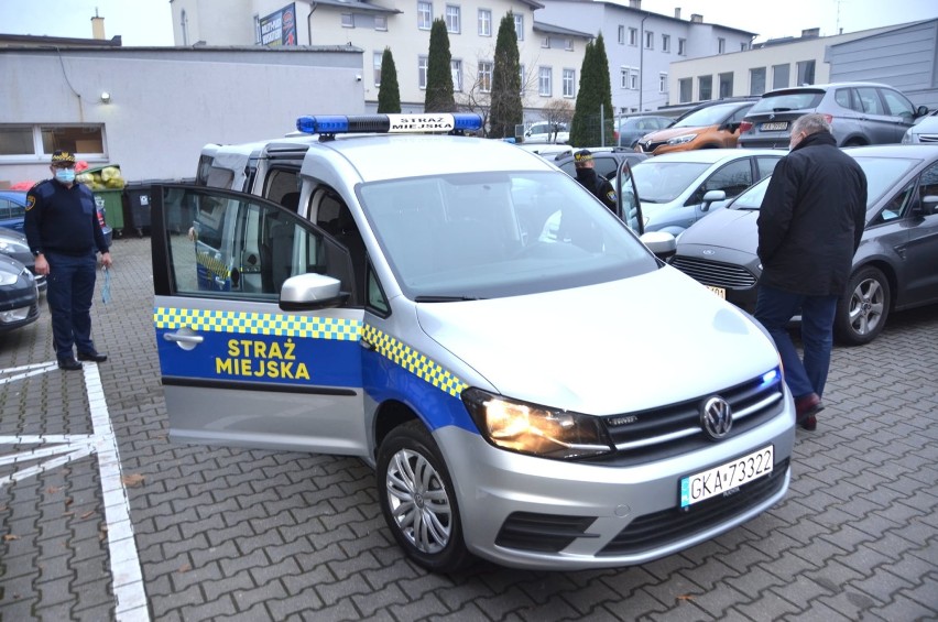Straż Miejska w Kartuzach otrzymała nowy samochód