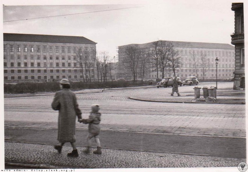 Lata 1953-1954, Budynki D-1 i D-2 Politechniki Wrocławskiej