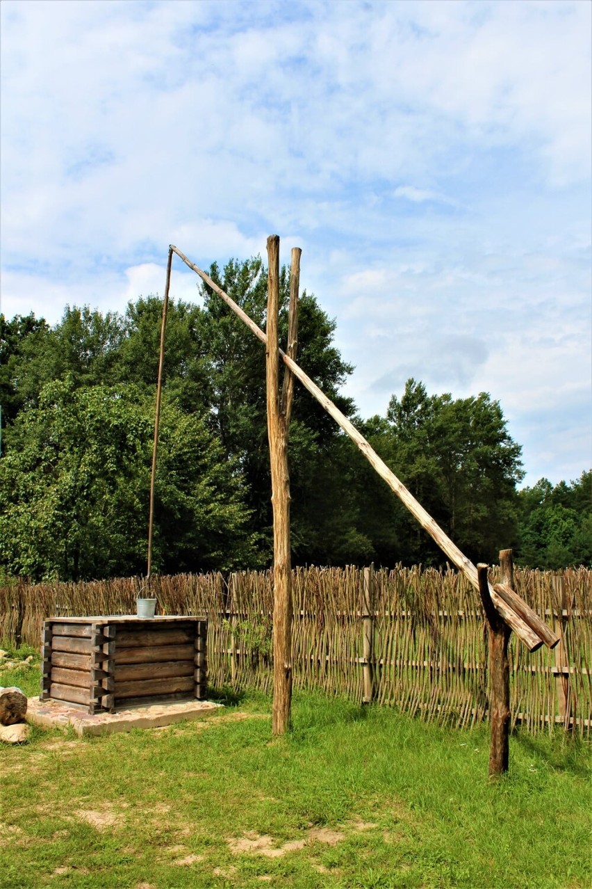 To  niezwykły poleski skansen pośród jezior, lasów, łąk i bagien. Zobacz zdjęcia