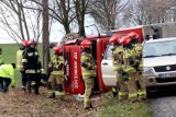 Wypadek wozu strażackiego tuż za Legnicą. Cztery osoby ranne, zobaczcie zdjęcia