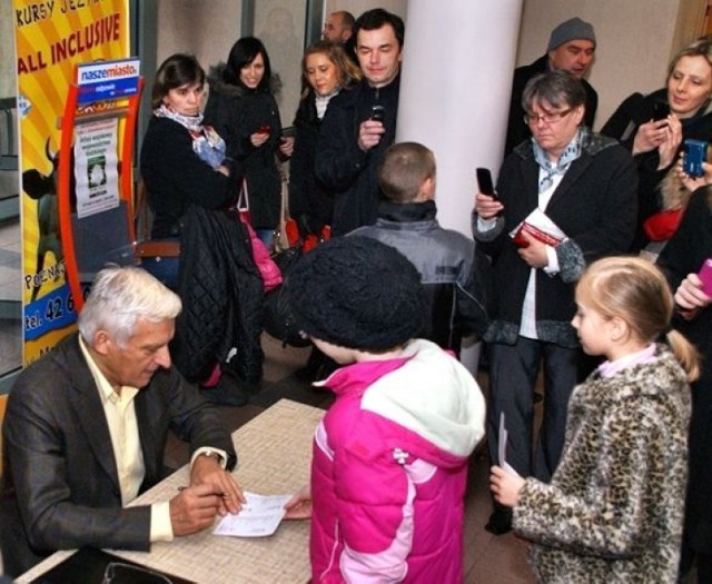 Profesor Jerzy Buzek na spotkaniu z dziećmi. Fot. Mariusz Reczulski