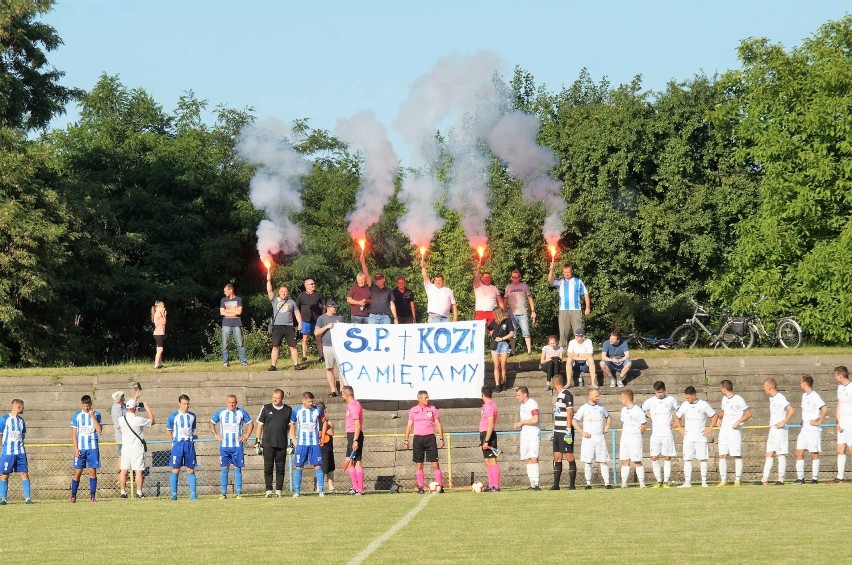 Inowrocław. V liga piłki nożnej Goplania Inowrocław - Gopło Kruszwica 1:1. Zdjęcia 