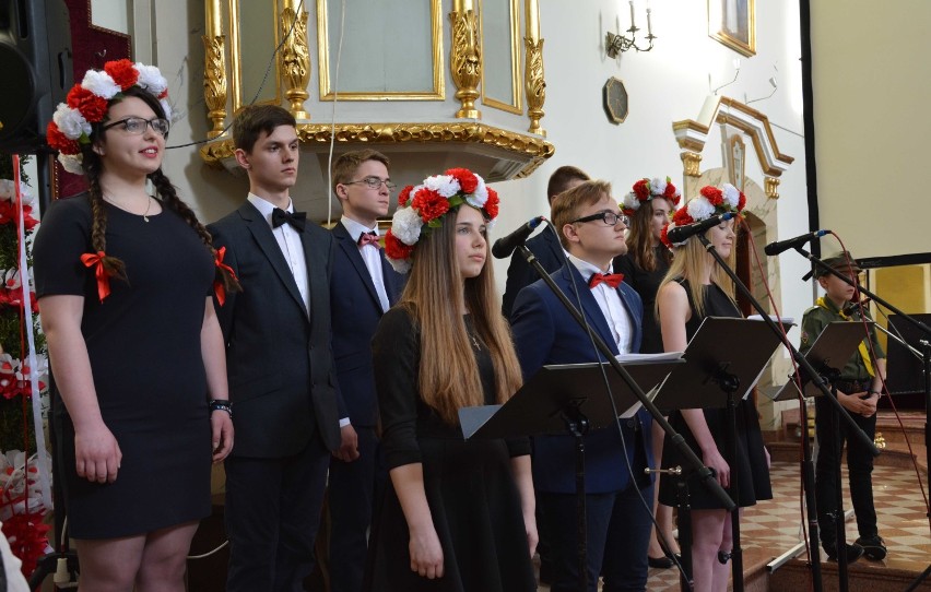 Wolność krzyżami się mierzy, czyli spektakl wizualno-muzyczny w czwartek 4 października w Skierniewicach