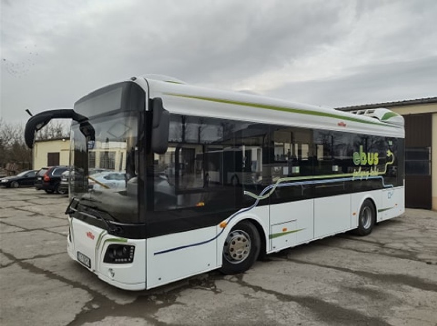 Elektryczny autobus w Zduńskiej Woli. Na razie na testach