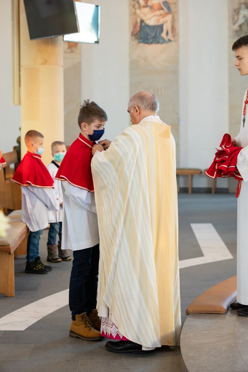 Już 114 ministrantów posługuje w parafii św. Marcina z Tours w Sierakowicach!