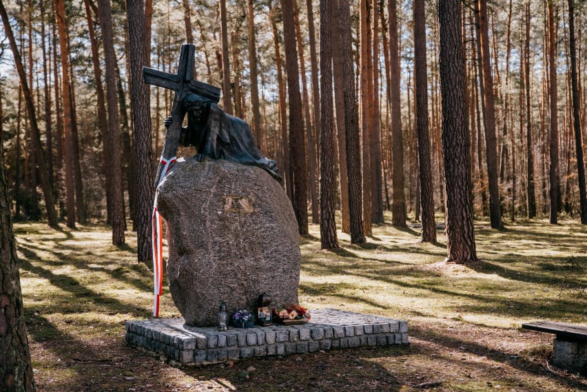 Gmina Oborniki przejmie opiekę nad mogiłami w Rożnowicach