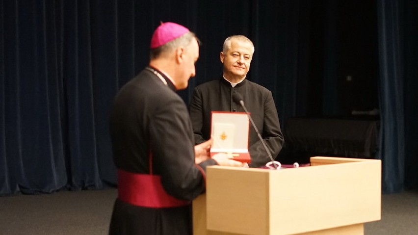 Decyzję ojca św. o biskupiej nominacji dla ks. Artura...