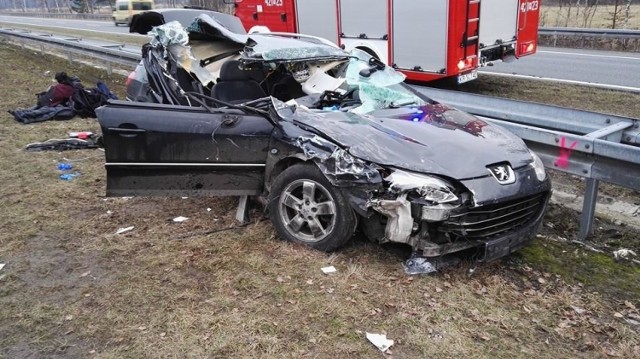 Wypadek na A4 koło Trzebini, 17 lutego 2016. Czytaj więcej: Trzebinia. Wypadek na A4. Cztery osoby ranne