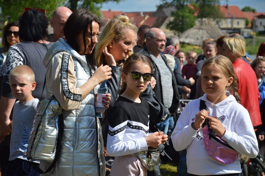 Prawdziwe, dawno niewidziane tłumy przyszły i przyjechały na...