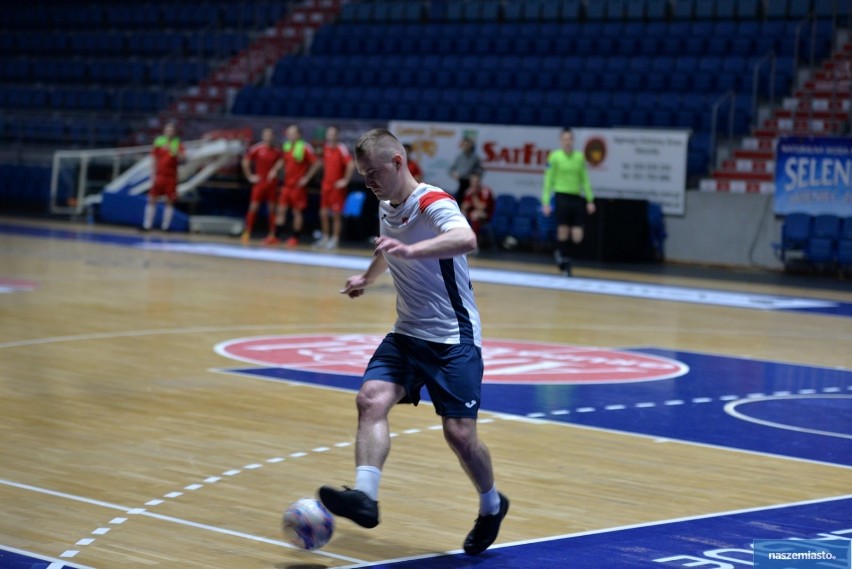 4. kolejka 4. edycji Włocławskiej Futsal Ligi. Zdjęcia z dwóch meczów