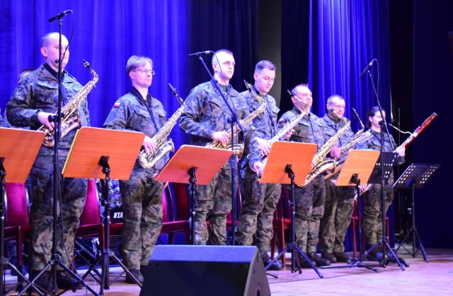 Orkiestra Reprezentacyjna WOT z Radomia ma już za sobą oficjalny debiut sceniczny.