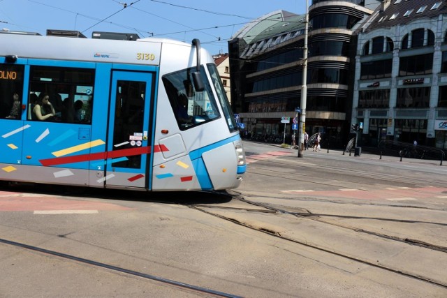 Torowisko na skrzyżowaniu Kazimierza Wielkiego i Ruskiej