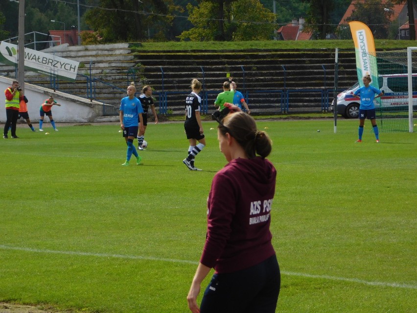 Piłkarki AZS PWSZ Wałbrzych pokonały u siebie 2:1 AZS PSW Biała Podlaska