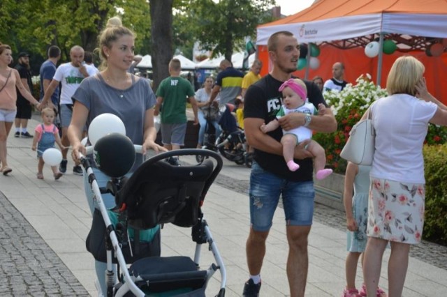 Przed rokiem wiele rodzin stawiło się na Placu Narutowicza, aby wraz ze swoimi pociechami przyjemnie spędzić czas