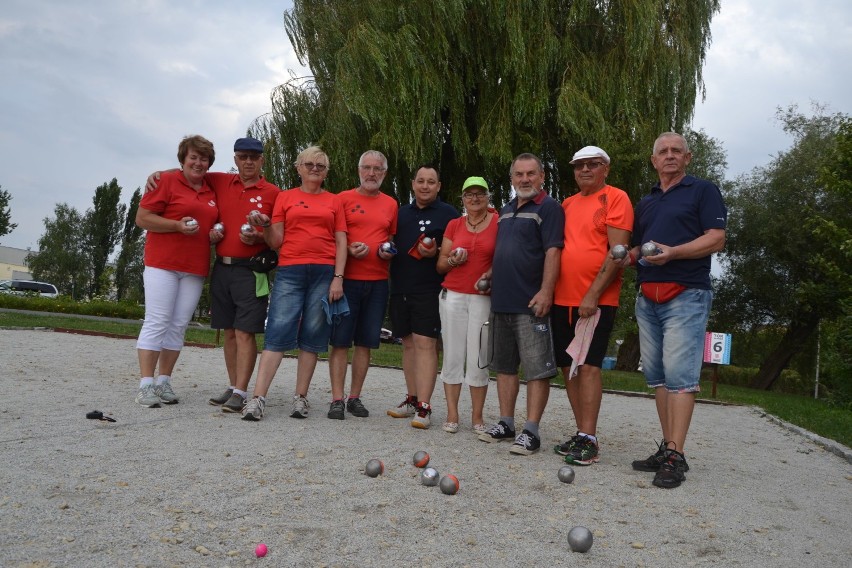 Emeryci z Żor grają w bule. Młodzi też częściej garną się do tego sportu [ZDJĘCIA]