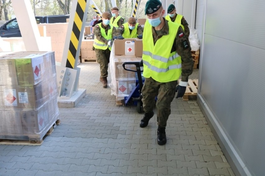 Transport środków medycznych trafił do Pleszewskiego Centrum Medycznego